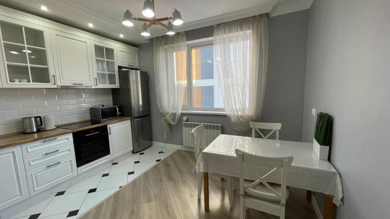 Ernaz Plus Apartments: Sauran-Towers Nur-Sultan  Exterior photo